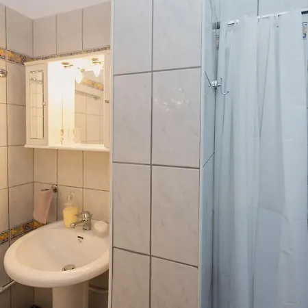 Thano'S Stylish Flat Just 150M To The Beach Faraí Extérieur photo