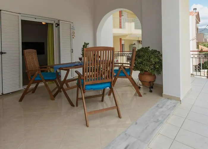 Thano\'S Stylish Flat Just 150M To The Beach
