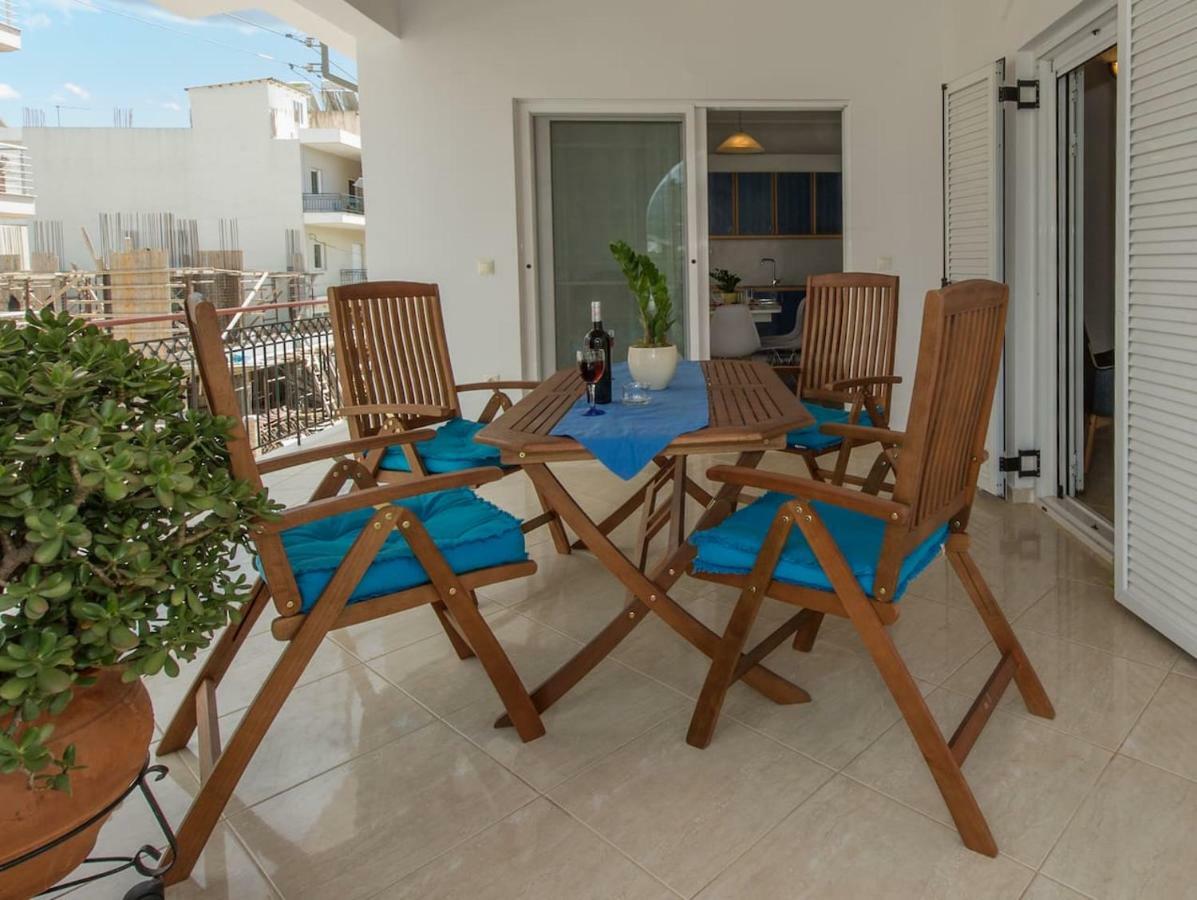 Thano's Stylish Flat Just 150m To The Appartement Faraí