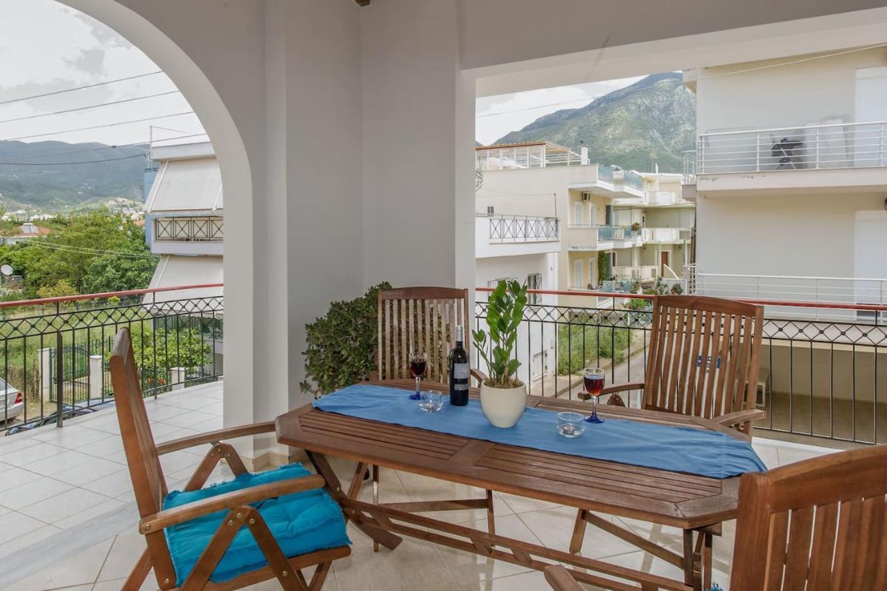 Thano's Stylish Flat Just 150m To The Appartement Faraí
