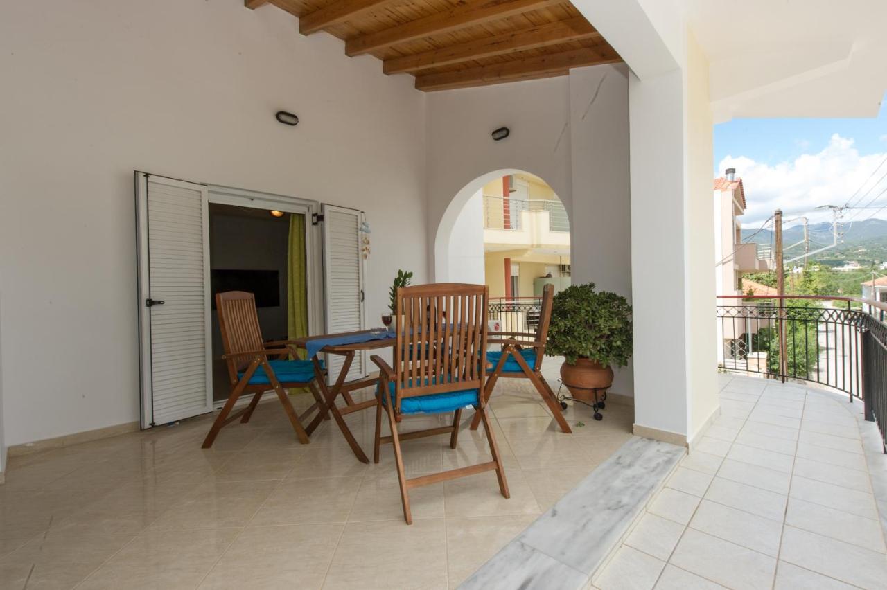 Thano's Stylish Flat Just 150m To The * Faraí